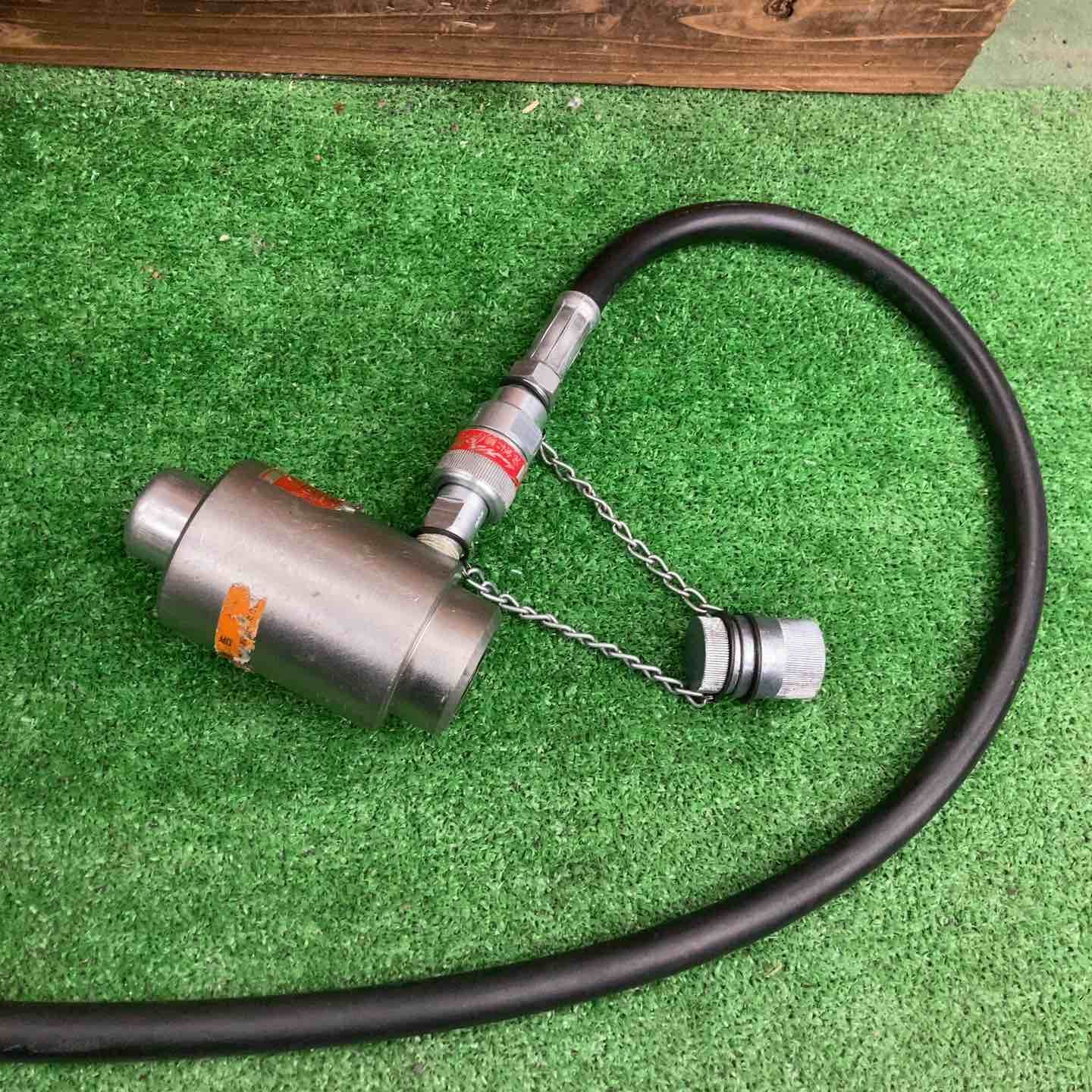 〇泉精器 IZUMI
