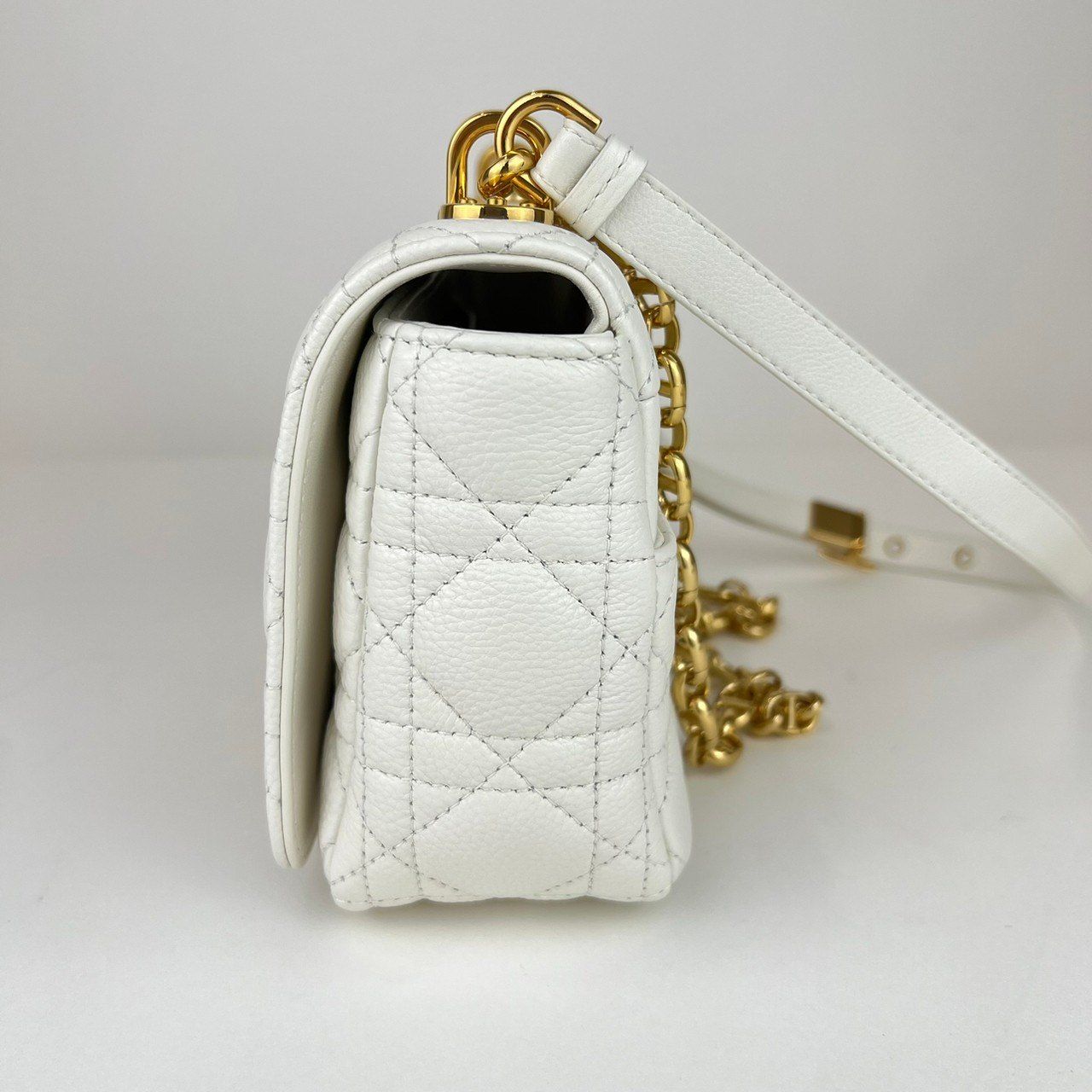 新品未使用 ChristianDior クリスチャンディオール MISS CARO ミスカロ White ホワイト GHW ゴールド金具  Lambskin ラムスキン 28-MA-0214 ミニバッグ ショルダーバッグ