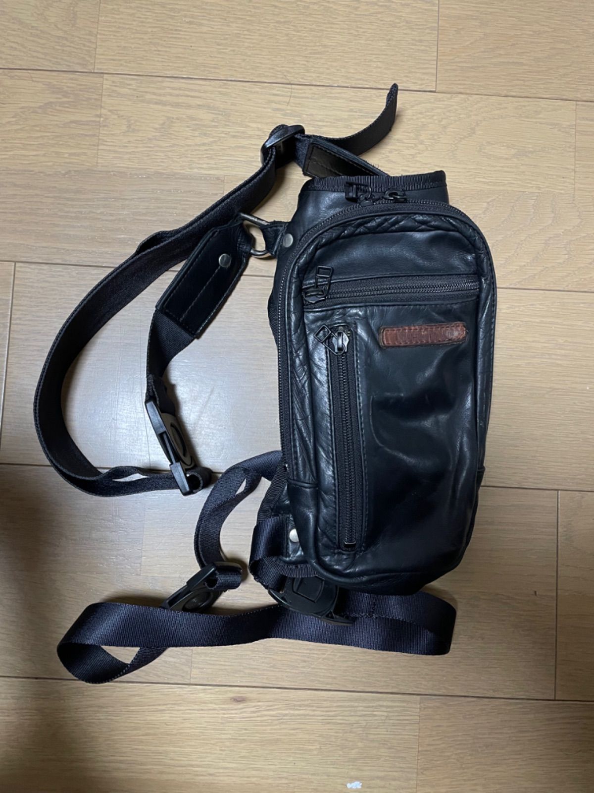 クシタニ 2WAY LEG BAG 完全受注生産のエグザリートレザー×2ウェイ