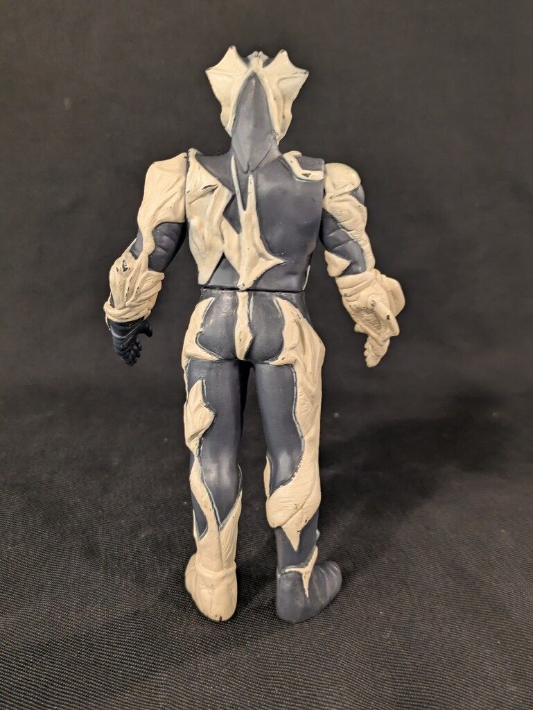 バンダイ ウルトラ怪獣シリーズ キリエロイド 18 - メルカリ