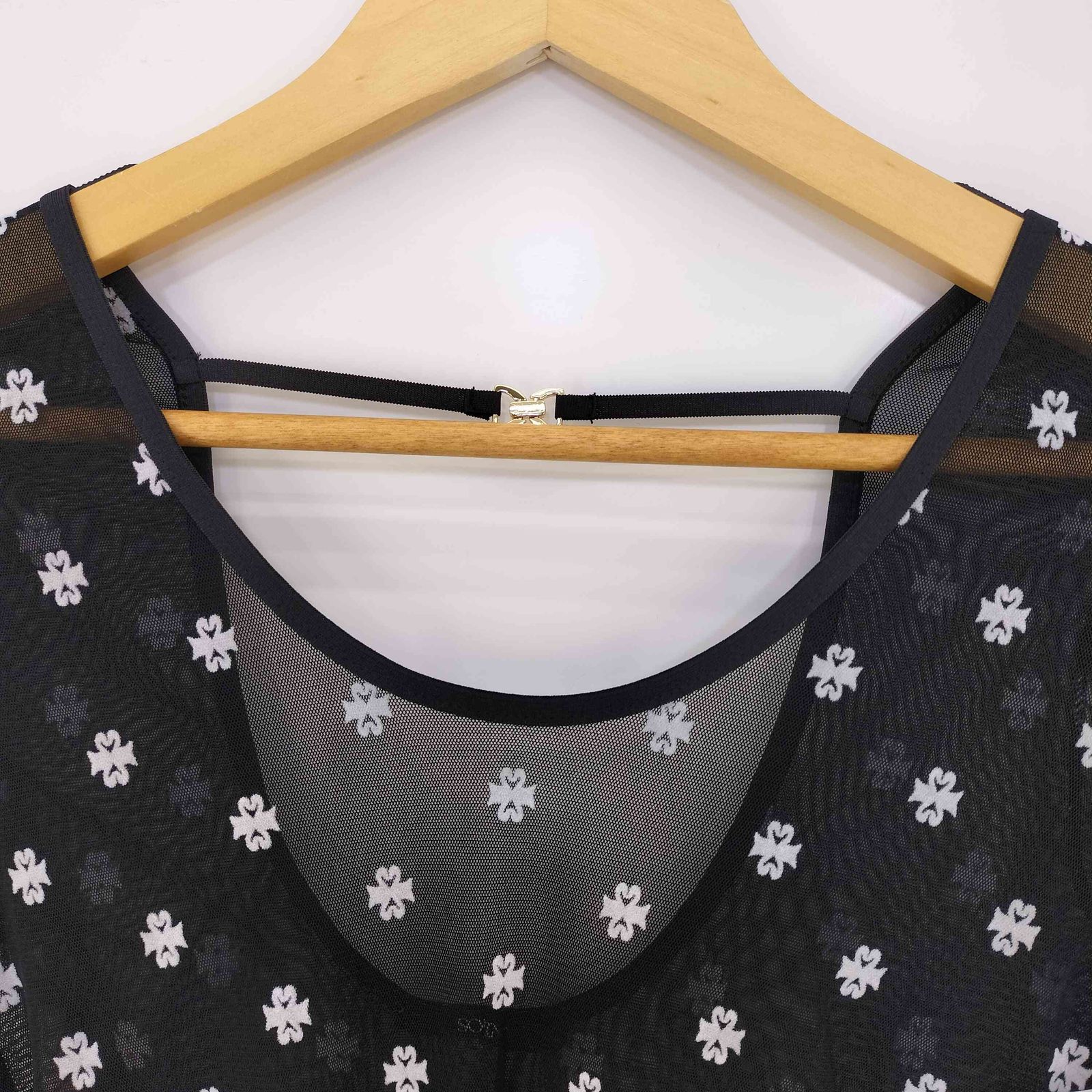 USED古着(ユーズドフルギ) SORIN SWAN LAKE U-NECK TOP レディース JPN： 中古 古着 0425 ユーズドフルギ USED古着 SORIN SWAN LAKE U-NECK TOP