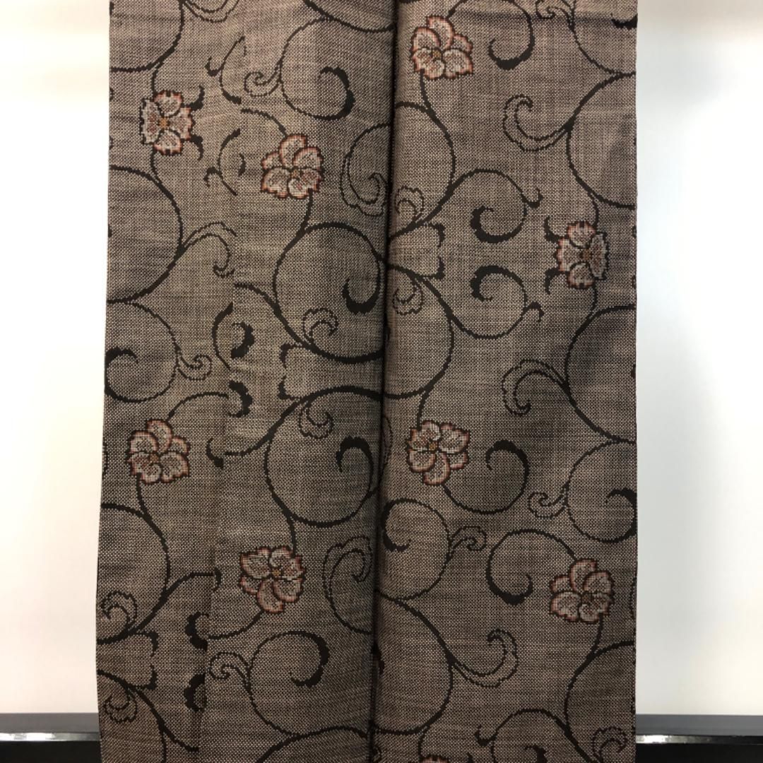 小紋　証紙付き　本場大島紬　泥染　花模様　唐花模様　着物　084a p 21a02b6e83f93bb60ae1d8e6c5bf80