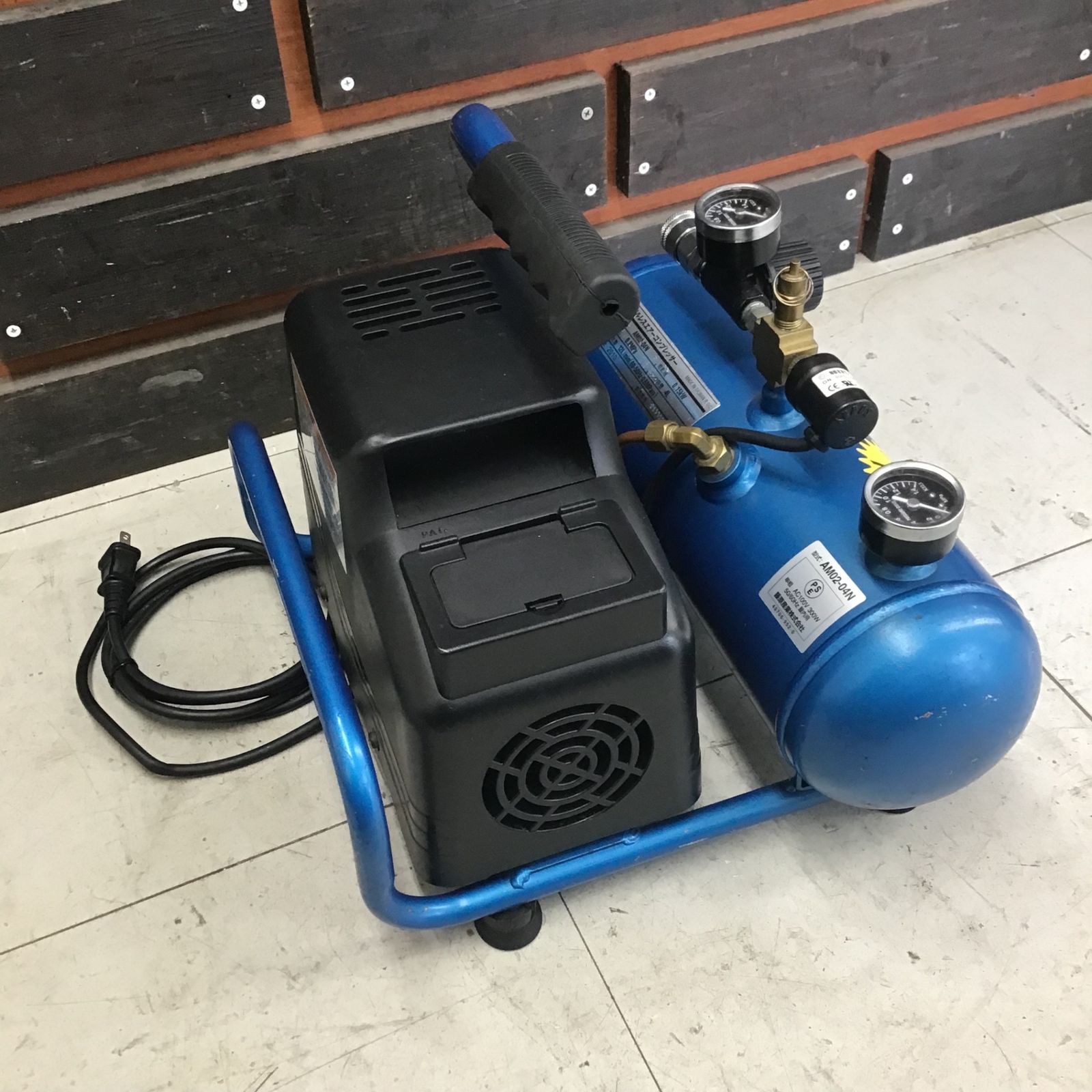 E-Value エアーコンプレッサー AM02-04N 【鴻巣店】 - メルカリ E-Value エアーコンプレッサー AM02-04N 【鴻巣店】 - メルカリ
