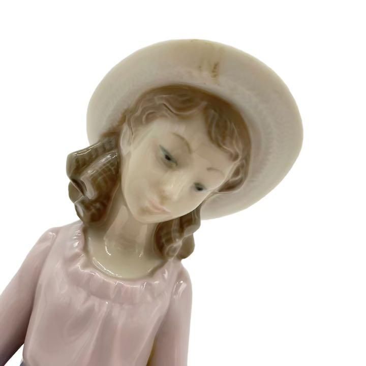 LLADRO リアドロ 置物 フィギュア 陶器 花 帽子 婦人 5027 - メルカリ