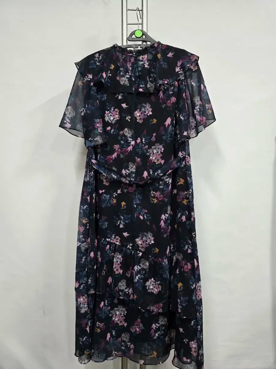 シフォンワンピース