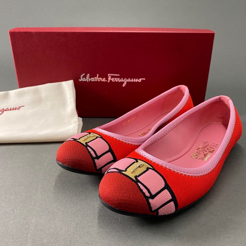 フェラガモ フラットシューズ ヴァリナ 9D FERRAGAMO フェラガモ