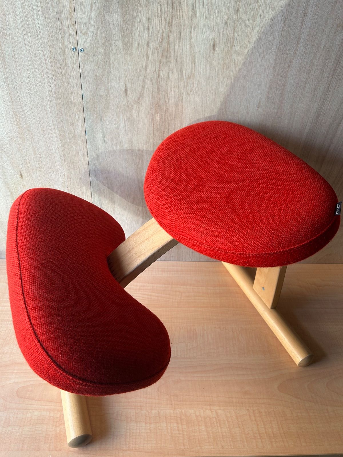 Rybo社 リボ社 バランスチェア イージー レッド① リボ バランスチェア イージー 北欧デザイン/Rybo Balance Easy Chair