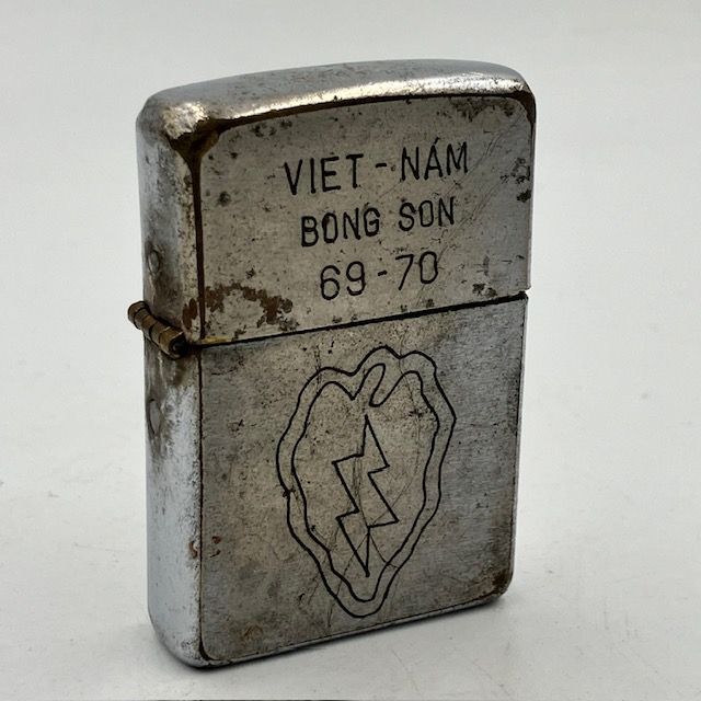 ジッポー ZIPPO ライター ベトナムジッポー 1969年 第25歩兵師団 使えます ヴェトナムジッポー - メルカリ