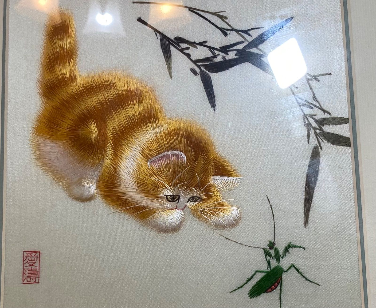 猫(ねこ)壁掛け刺繍シルク芸術作品アート　この絵は緻密な模様と上品な柄です。 猫(ねこ)壁掛け刺繍シルク芸術作品アート この絵は緻密な模様と