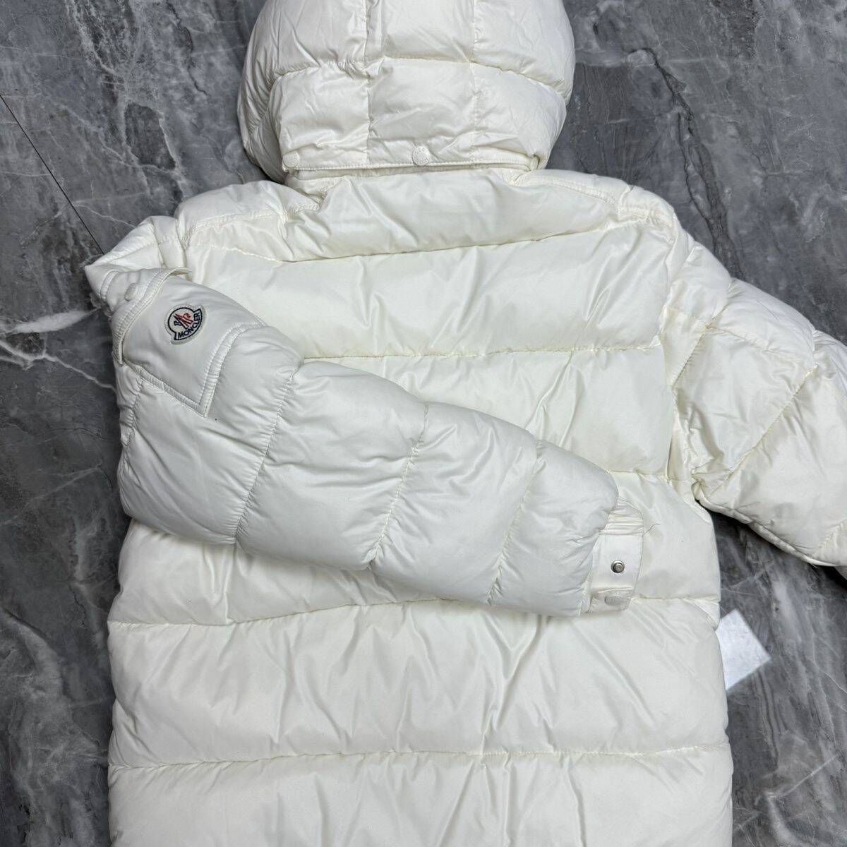 新品未使用 MONCLER レアダウンジャケット - メルカリ