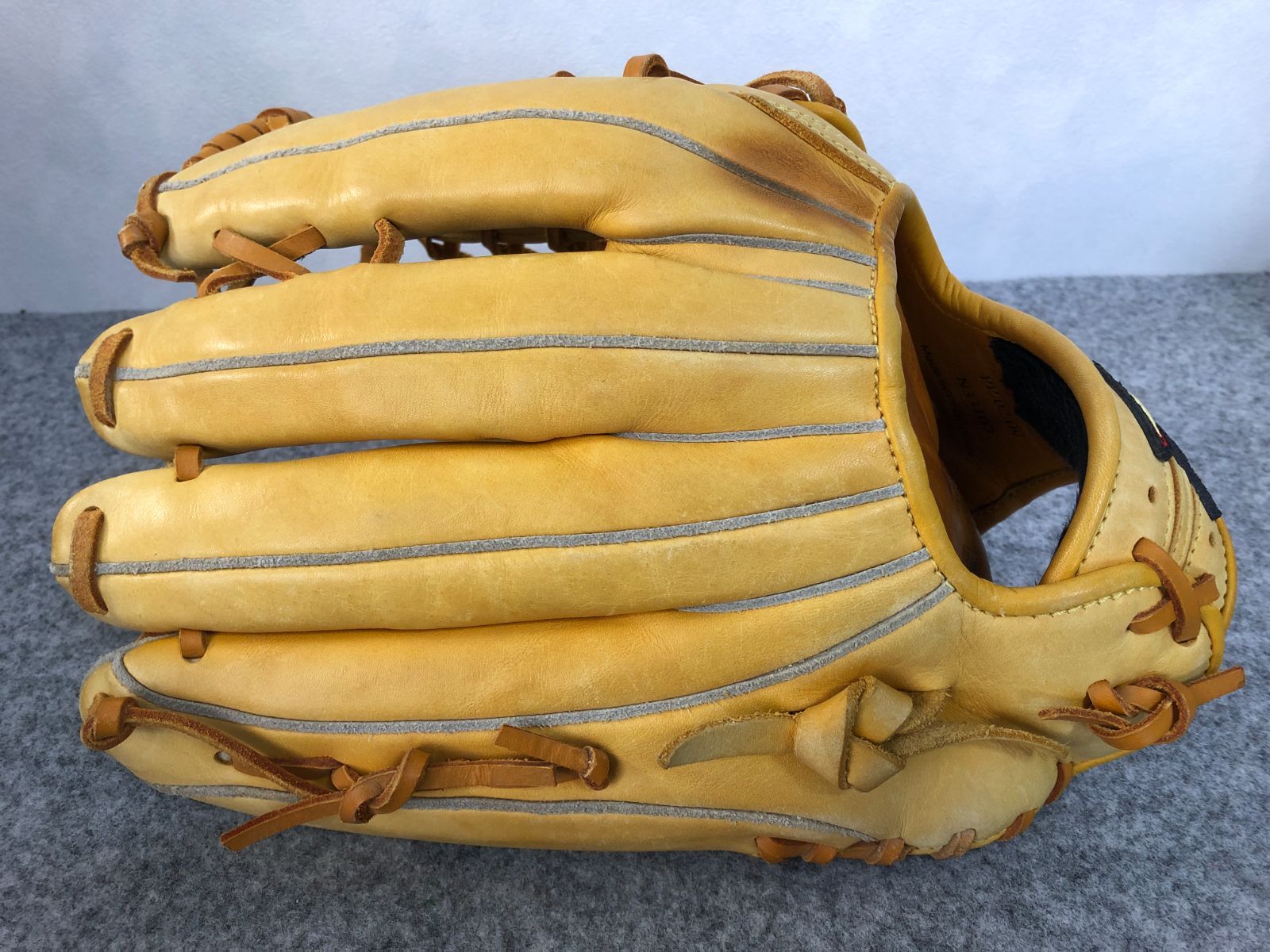 2411-11 ミズノ ビクトリーステージ イチローモデル 軟式外野手