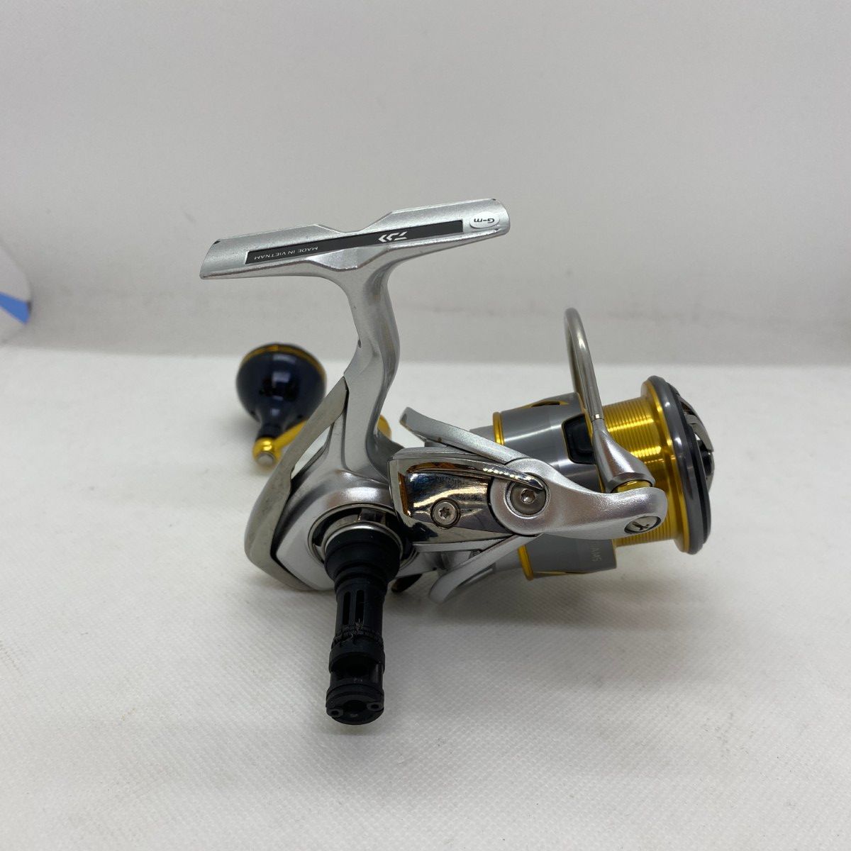 SHIMANO C2000SHG スピニングリール/Y31457-L1 シマノ サハラ C2000SHG 22年モデル スピニングリール - 釣具の