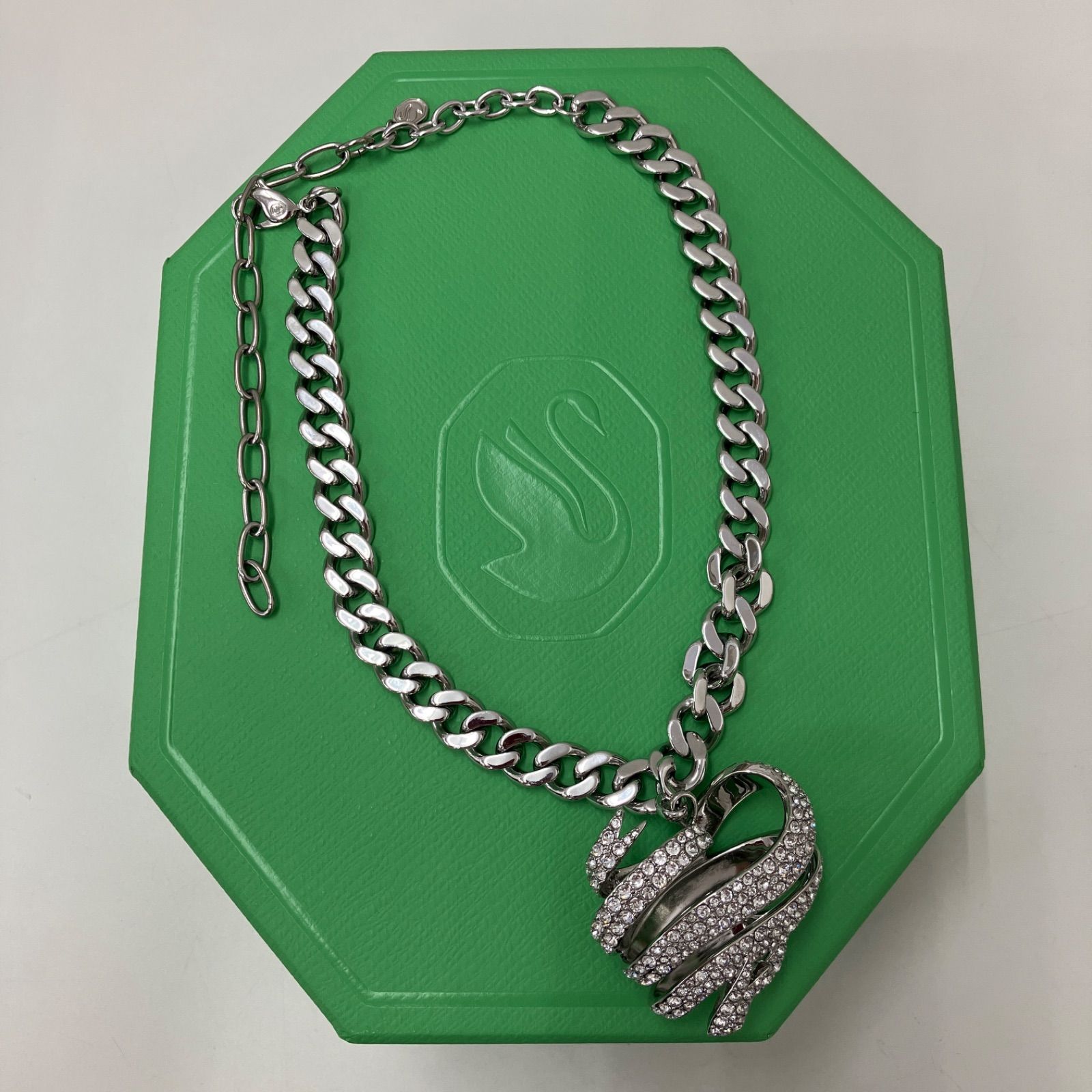 SWAROVSKI スワロフスキー Volta チョーカー ハート 5647567 SWAROVSKI スワロフスキー Volta チョーカー ハート 5647567