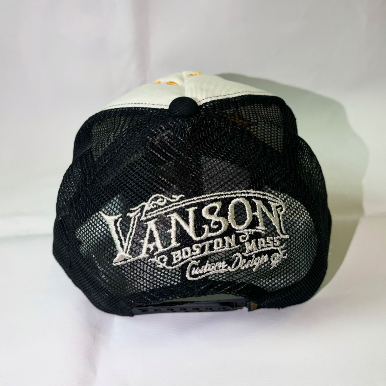 美品☆バンズ VANS ジャージ 刺繍ロゴ エンブレム ハイネック スケボ 美品☆バンズ VANS ジャージ 刺繍ロゴ エンブレム ハイネック スケボ