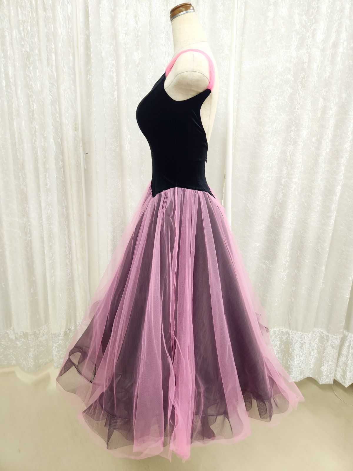 新品未使用品　社交ダンス衣装　【白樺ドレス】ピンク系　Sサイズ 社交ダンスドレス／スタンダード／SMサイズ／ピンク - メルカリ