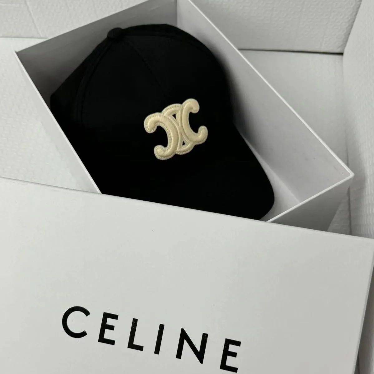 新品未使用 CELINE ベースボール キャップ