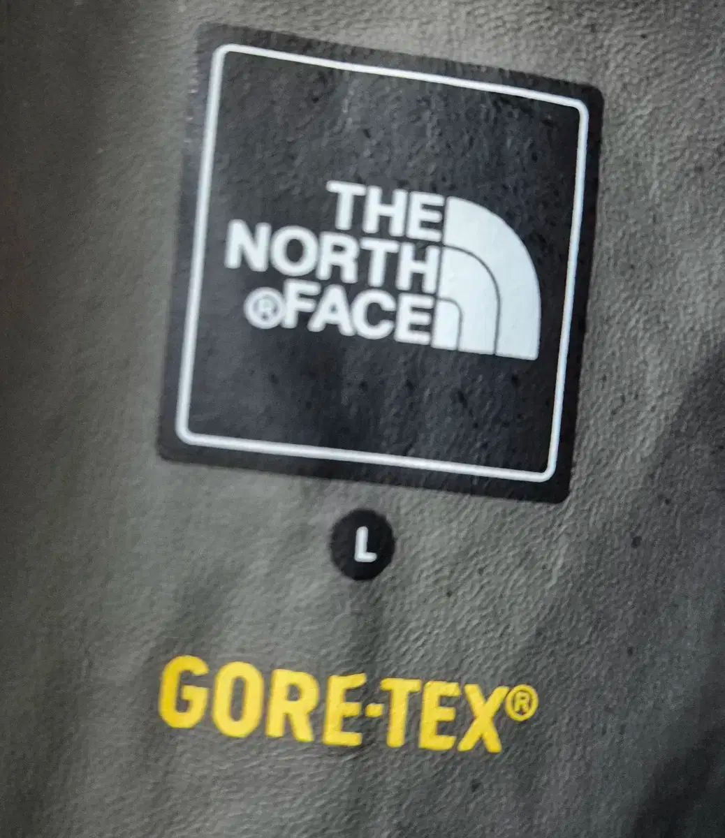 GORE-TEX₍ゴアテックス ウインドブレーカー