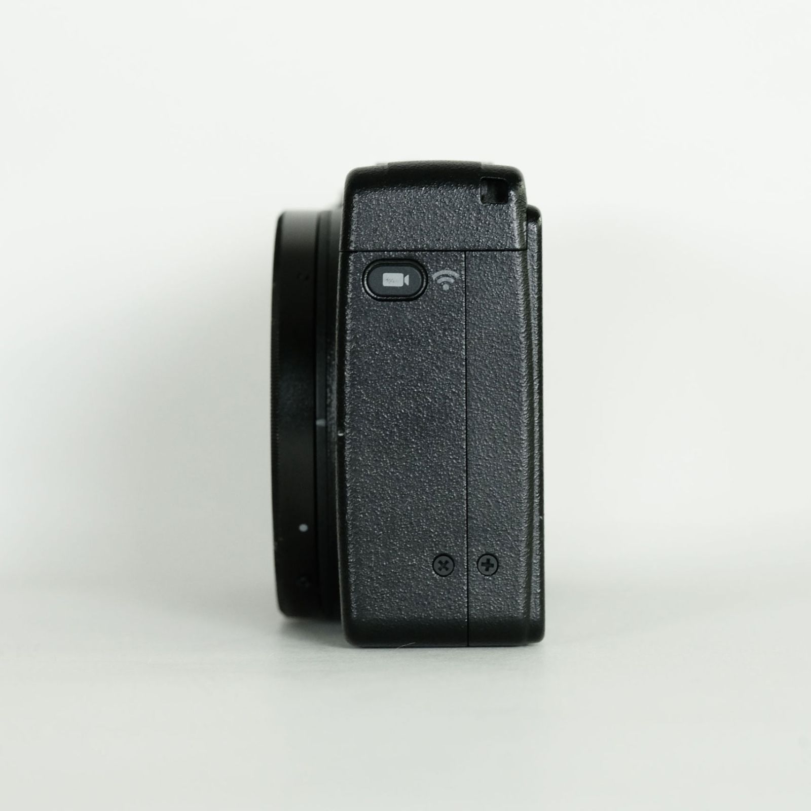 シャッター数548回｜バッテリー2個、チャージャー付] RICOH GR IIIx