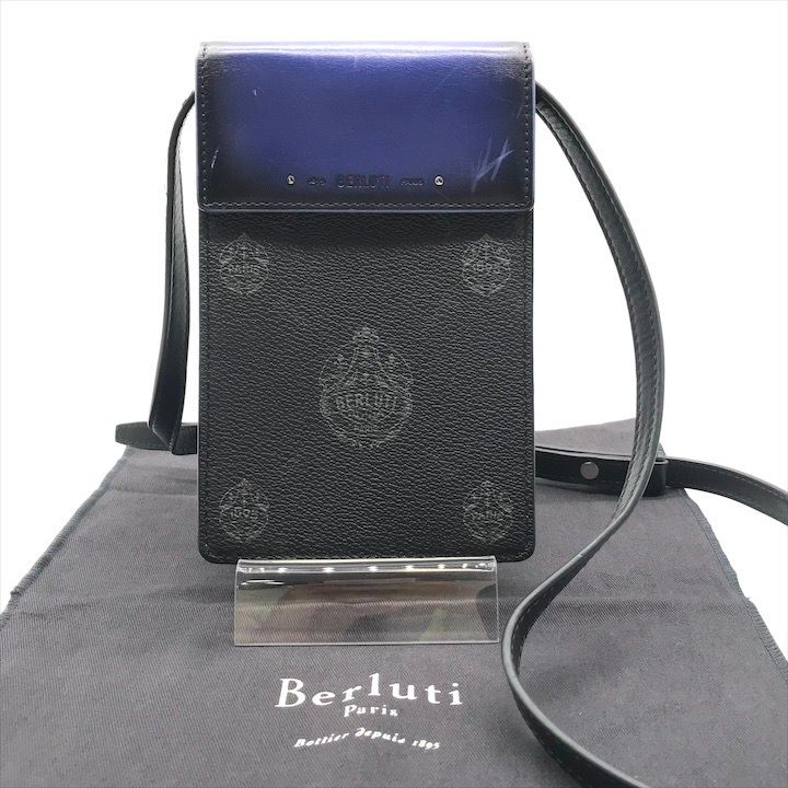 【美品】Berluti ベルルッティ トラベラー フォンポーチ シグネチャー 美品 Berluti ベルルッティ トラベラー シグネチャー フォン