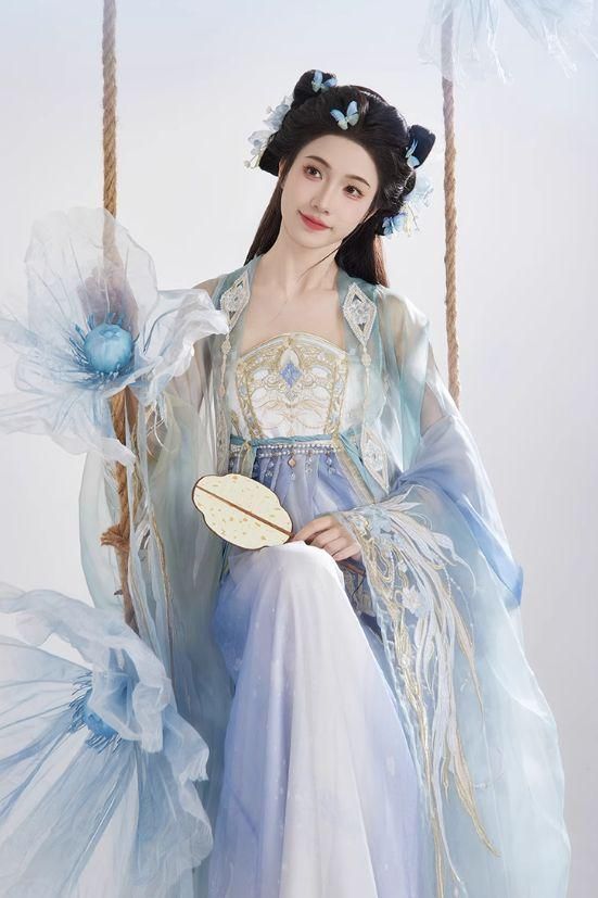 HF-108美しい花刺繍 宮廷風漢服 豪華ドレス コスプレ イベント撮影用