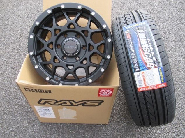 送料沖縄 離島を除き無料 200系ハイエース用 RAYS TEAM-DAYTONA M8ブラック ホワイトレター 215 65R16 GOODYEAR NASCAR PLUSタイヤ 4本セット