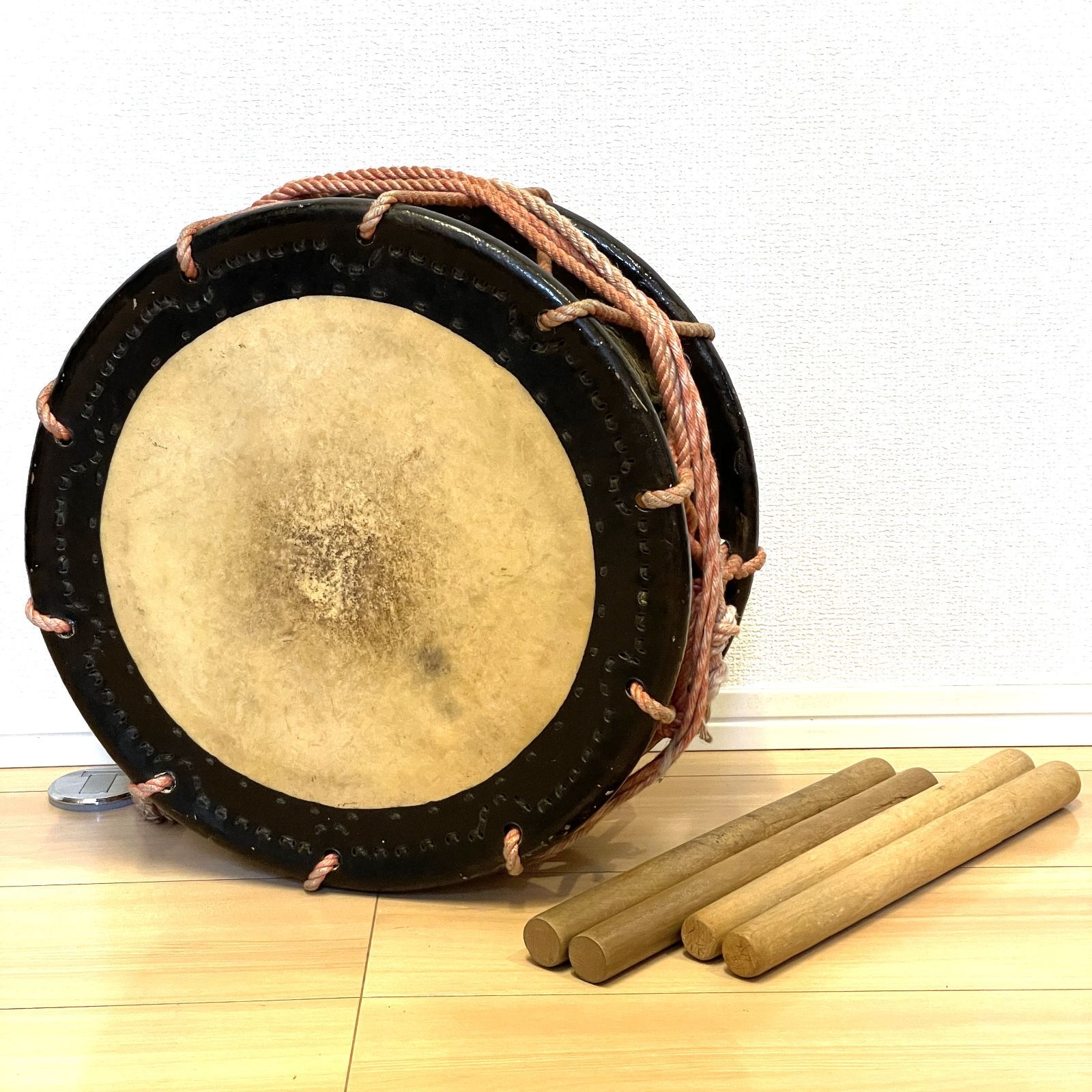 締太鼓（和太鼓）バチ…台座付き | ヤマダウェブコム