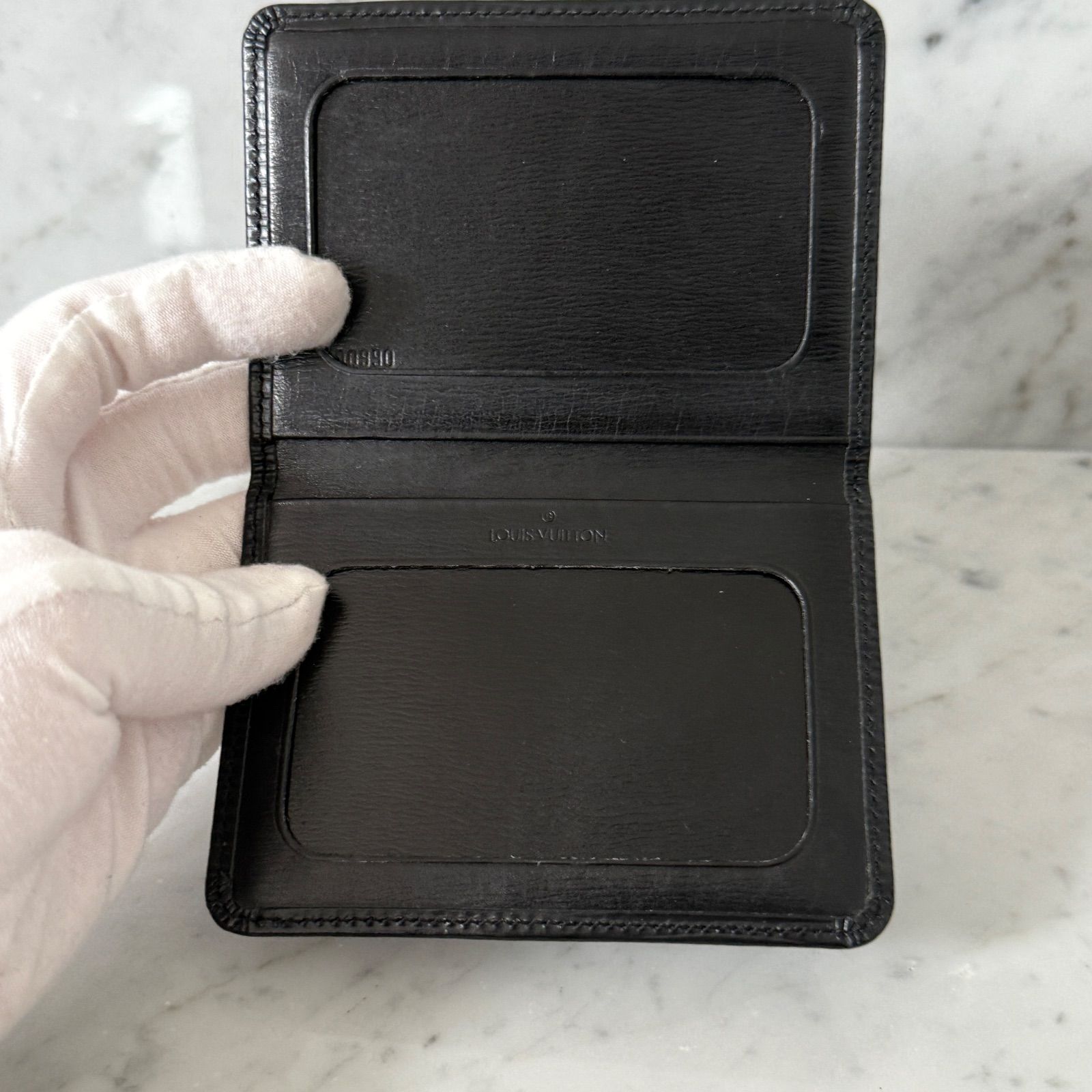 LOUISVUITTON ルイヴィトン 名刺入れ カードケース エピ 黒 ルイ