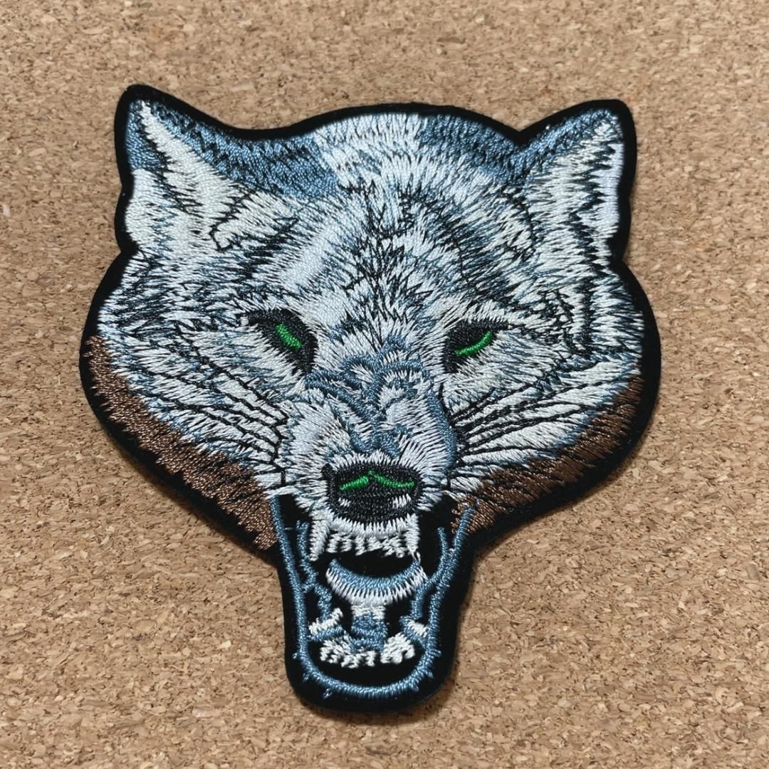 99 大きめ 狼 オオカミ アップリケ ワッペン アイロンワッペン 刺繍