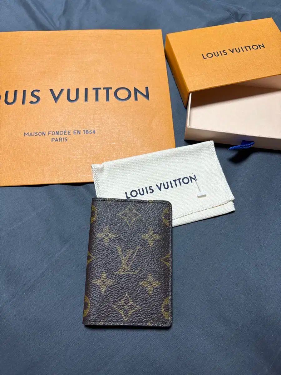 ほぼ Louis Vuitton ルイヴィトン オーガナイザー