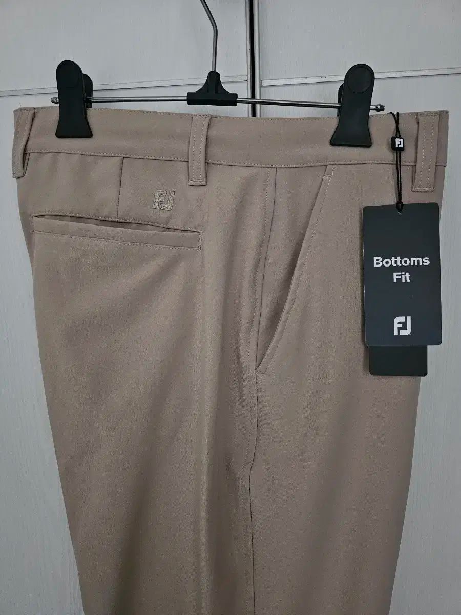 パンツ