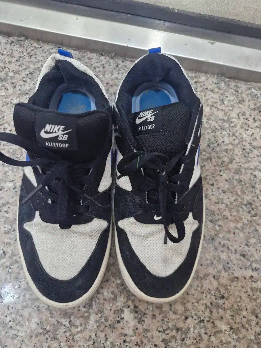 NIKE(ナイキ) スニーカー 270