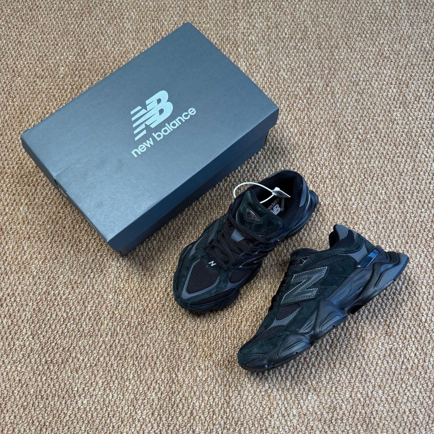 New Balance 9060 