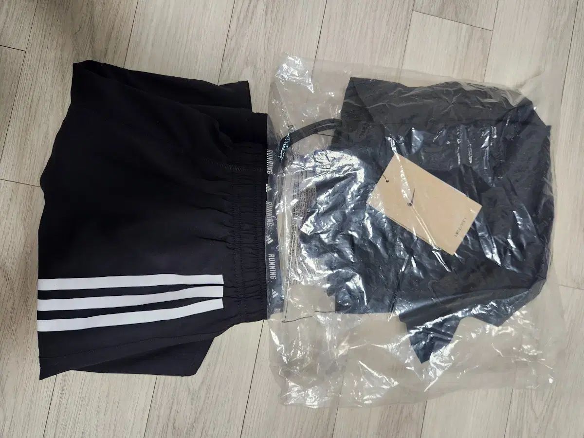 ランニングショーツ Nike アディダス
