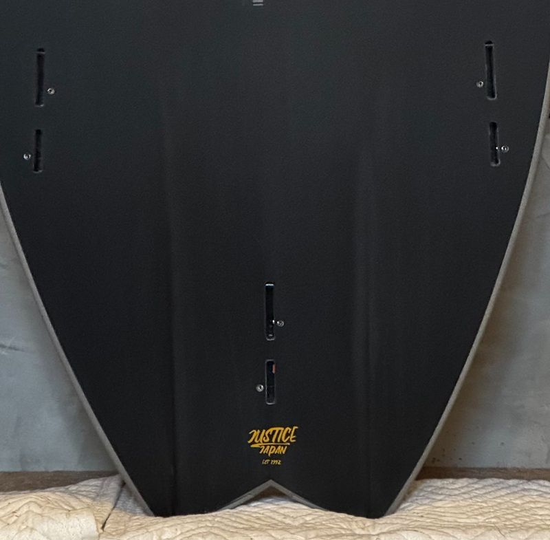 justice クロコダイル IN. STA 5'10 ハードボトム　小波　中古 justice クロコダイル IN. STA 5'10 ハードボトム 小波 中古