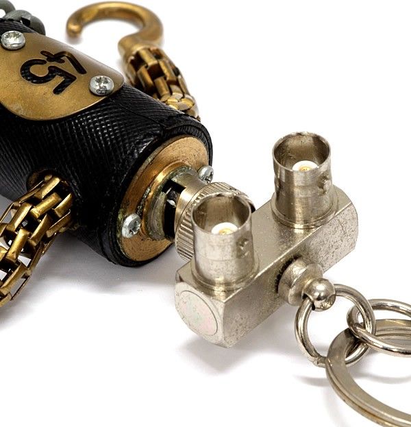 サフィアーノレザー×メタル 黒系