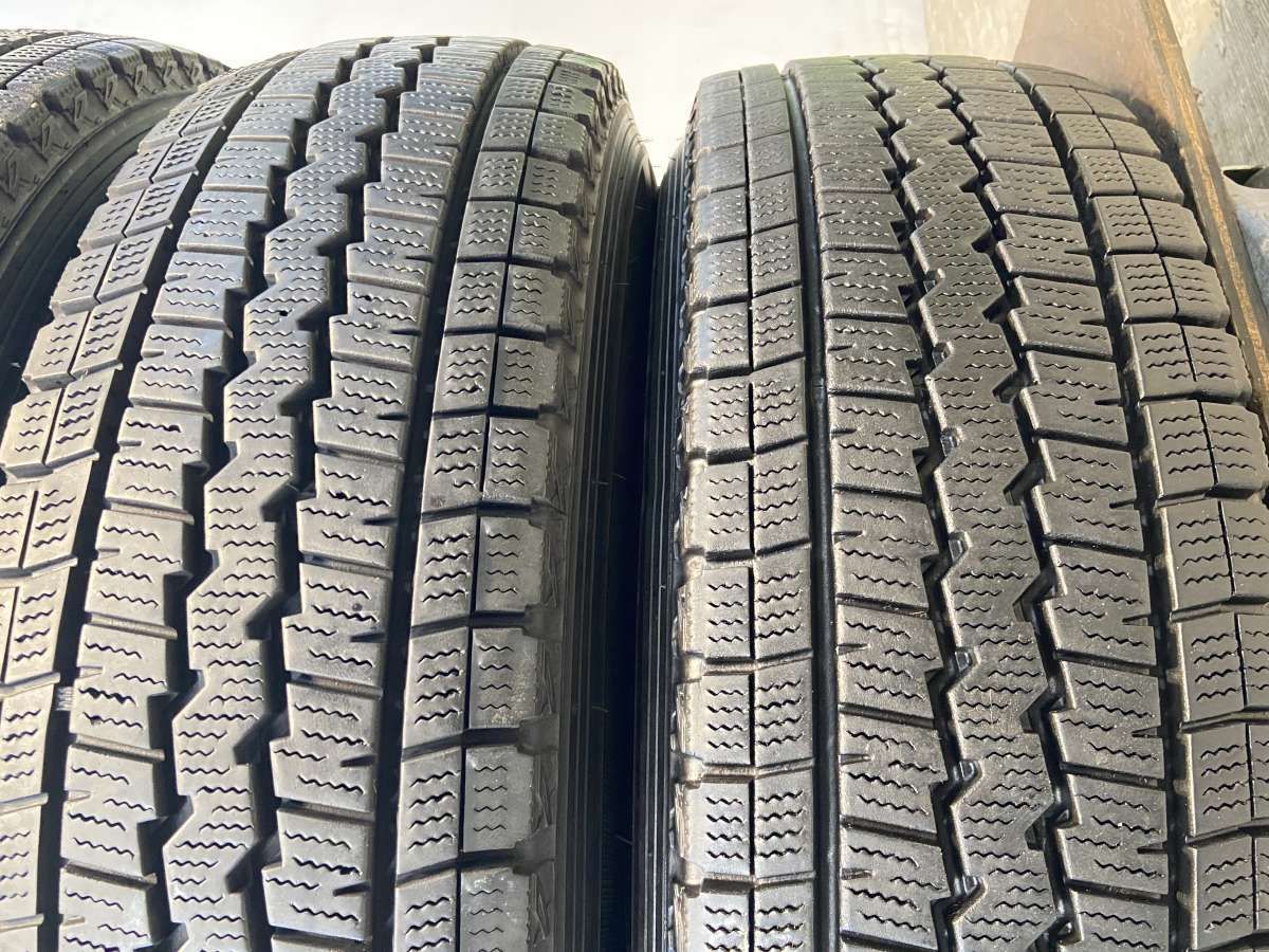 195/80R15 107/105LT ダンロップ ウィンターマックス SV01 プロ