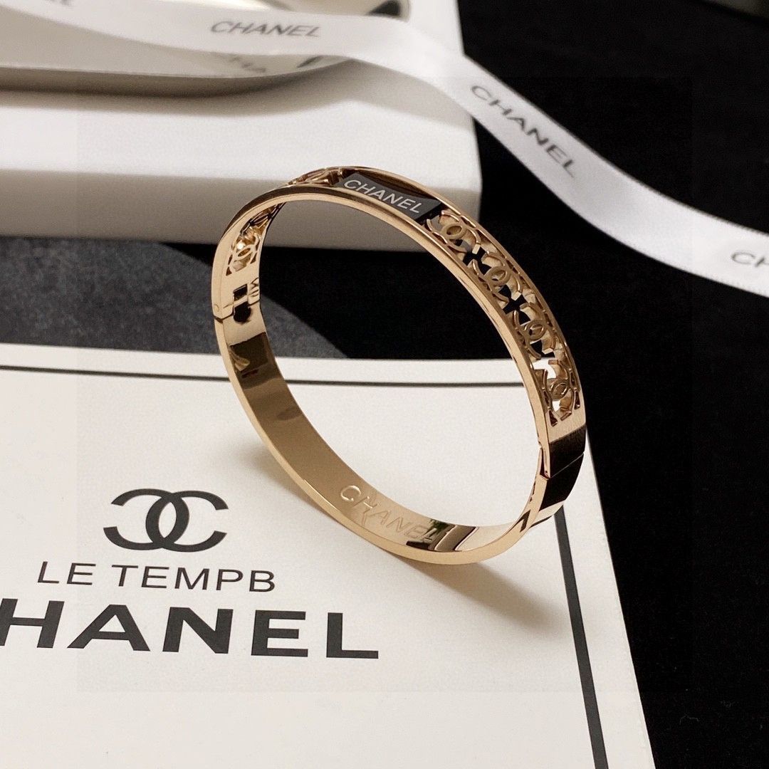 **ご褒美に♡**【CHANEL】 ブレスレット シャネル CHANEL カメリア ブレスレット 18金 K18ゴールド