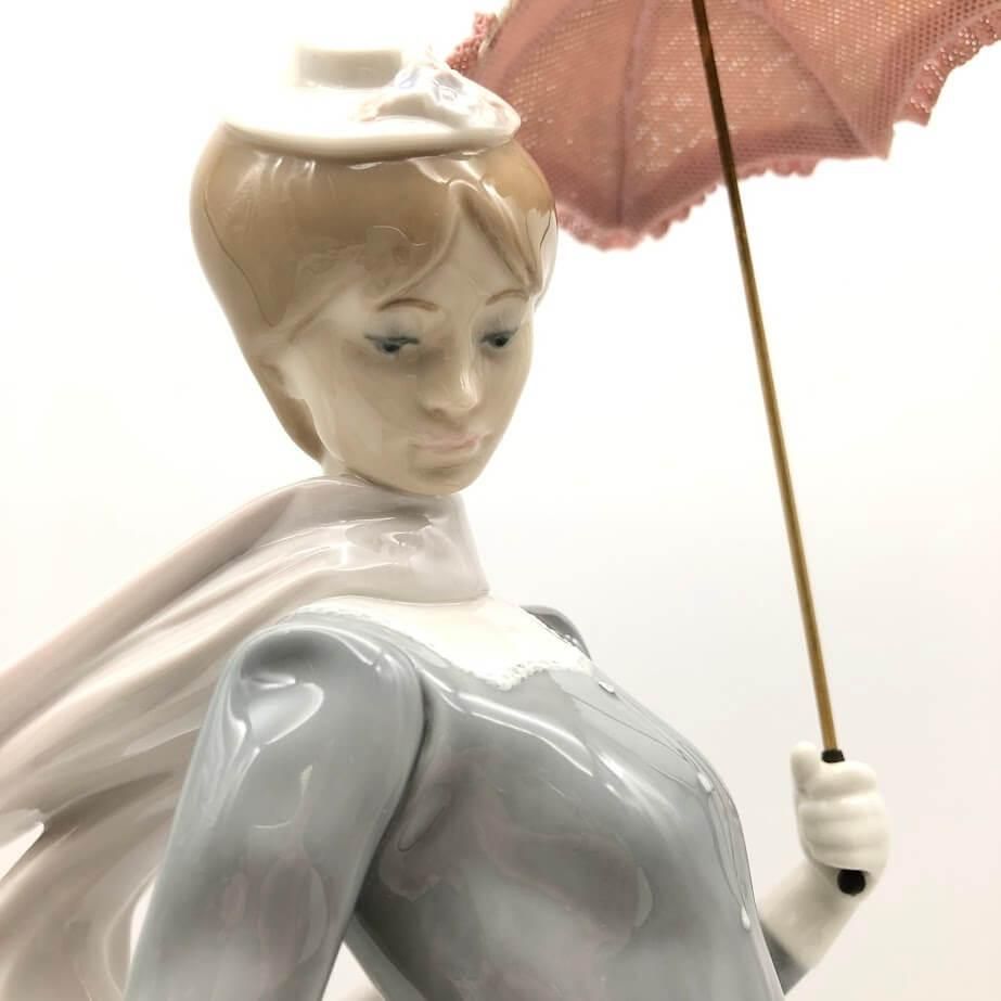 ss7922 【中古】 リヤドロ 陶器人形 愛犬とかける貴婦人