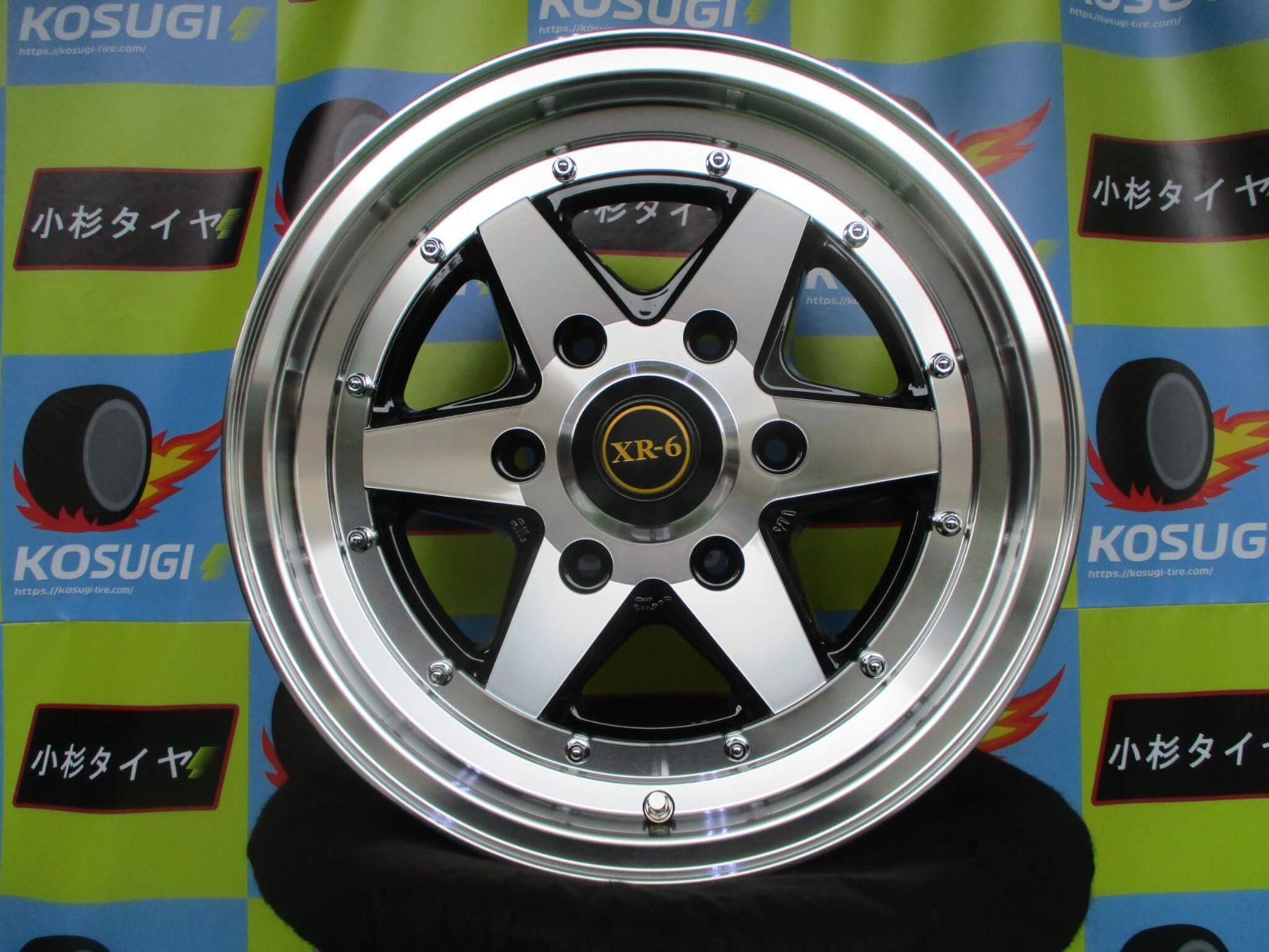 ハイエースなどに ファブレス ヴァローネ ＸＲ−６ 6 5 J 16インチ H 139 7 38 4本セット 展示
