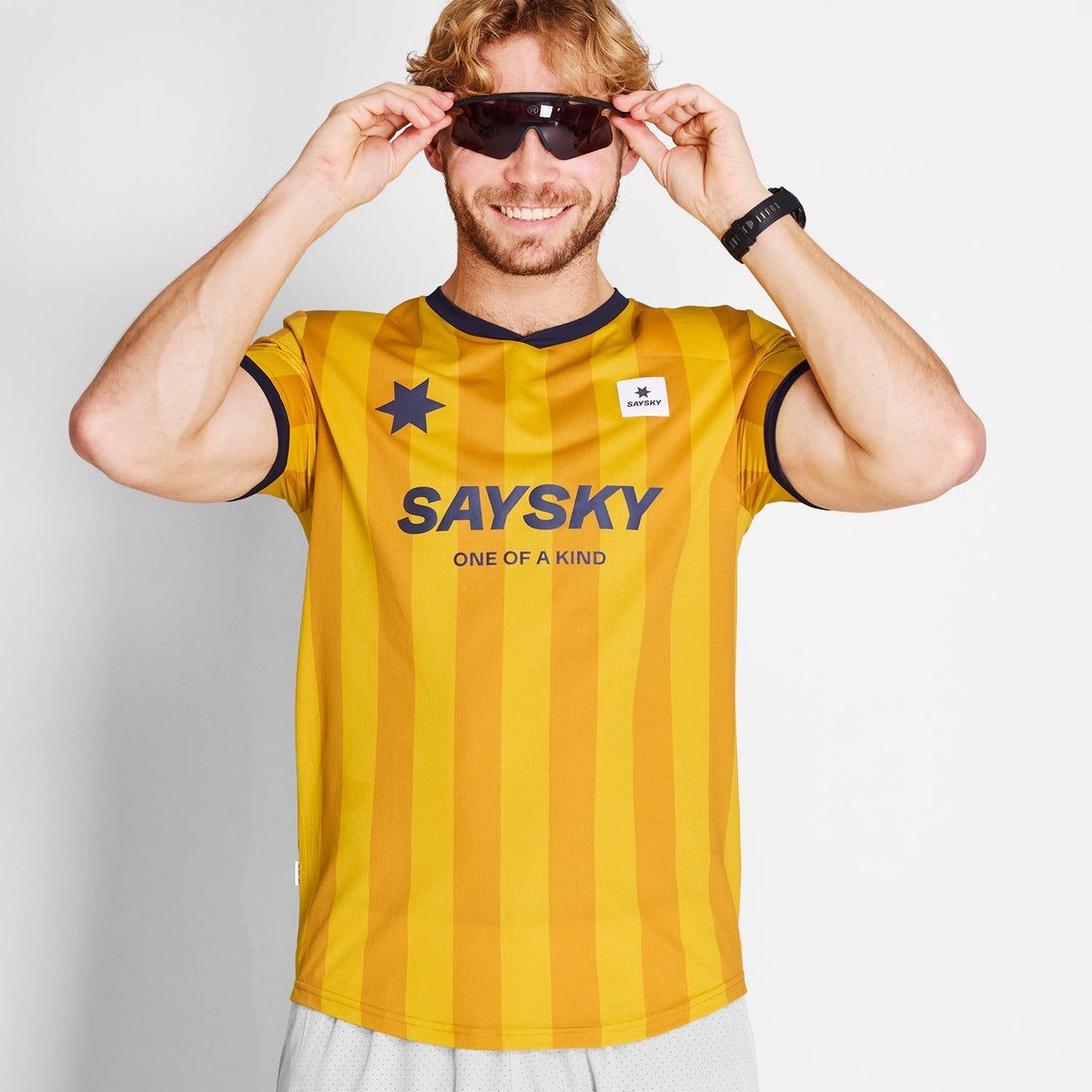 限定 定価 ¥9 350｜2025 SAYSKY Stripe Combat Tシャツ YELLOW AOP Sサイズ おしゃれ好き