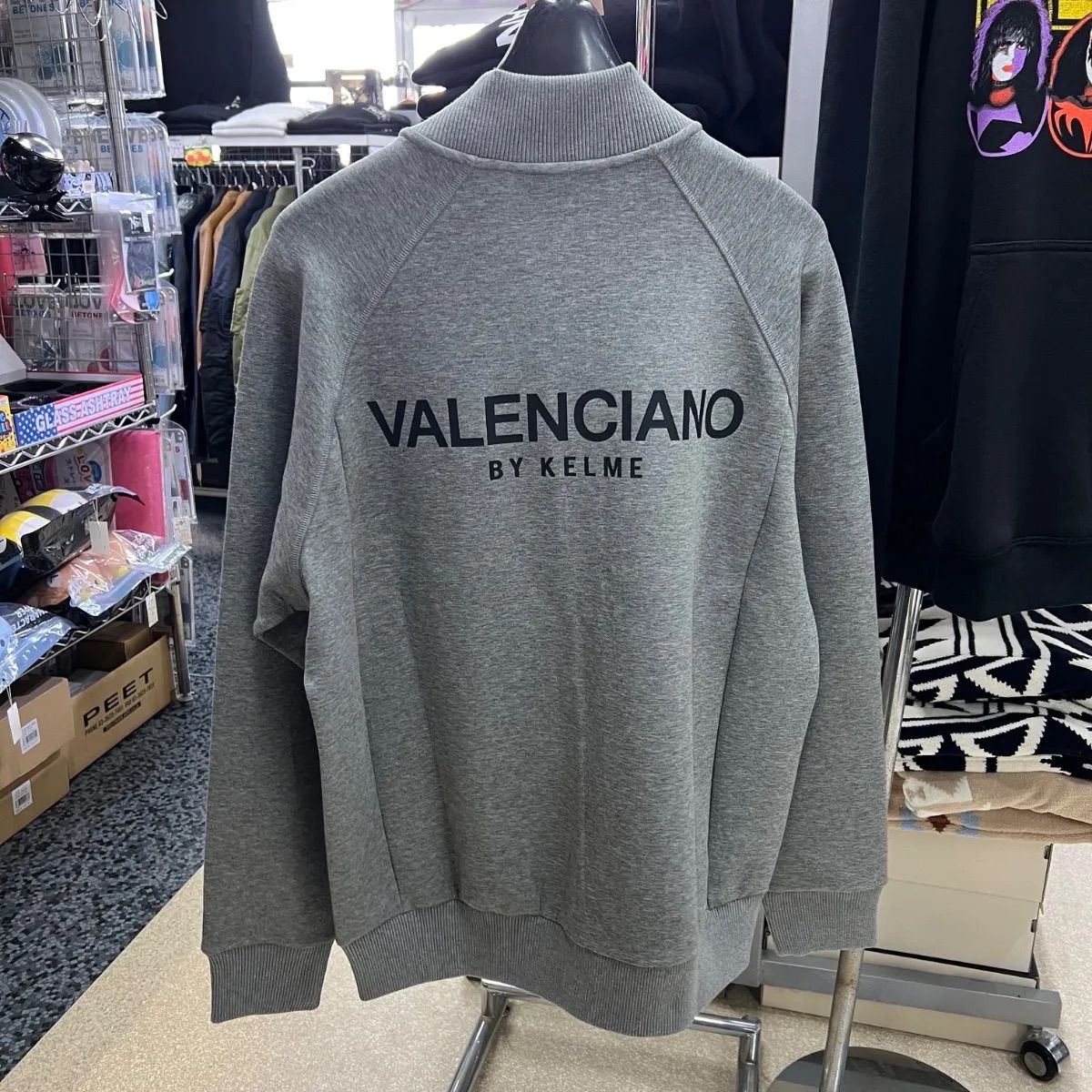 残り1点‼️VALENCIANO バレンシアーノ⚫︎長袖 フルジップ ロゴ 