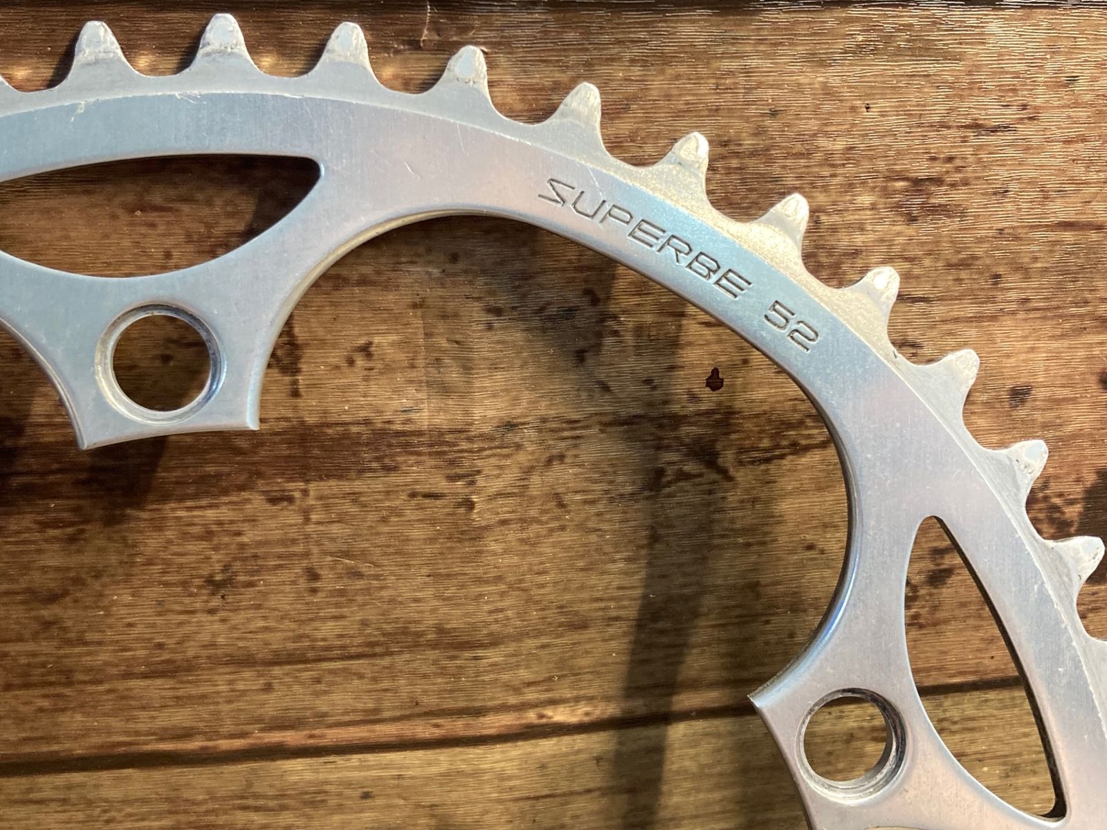 ★NJS suntour サンツアー　 シュパーブプロ　チェーンリング 52t ☆NJS suntour サンツアー シュパーブプロ チェーンリング 52t 【公式