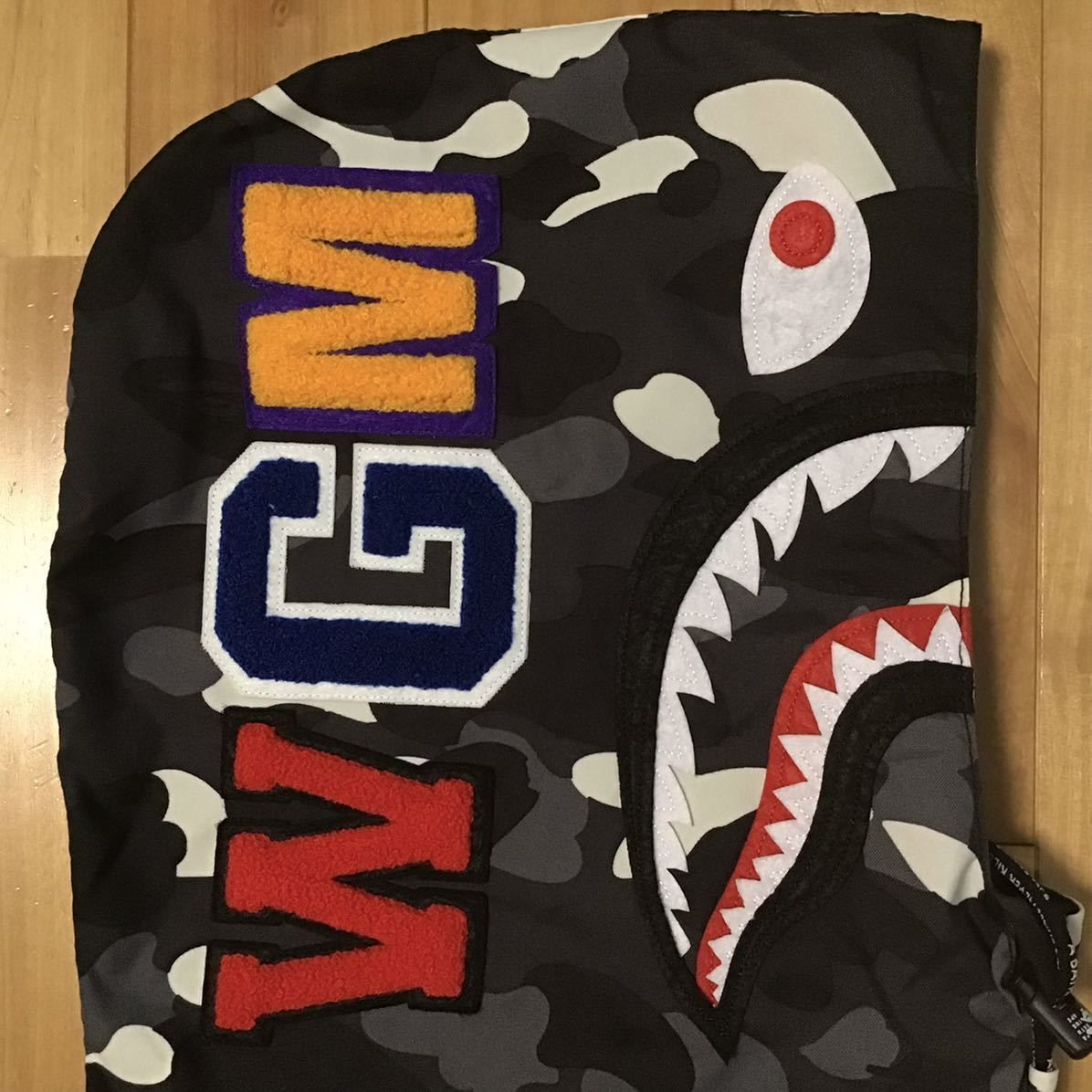 大人気 パーカー シャーク camo city hoodie BAPE jacket board