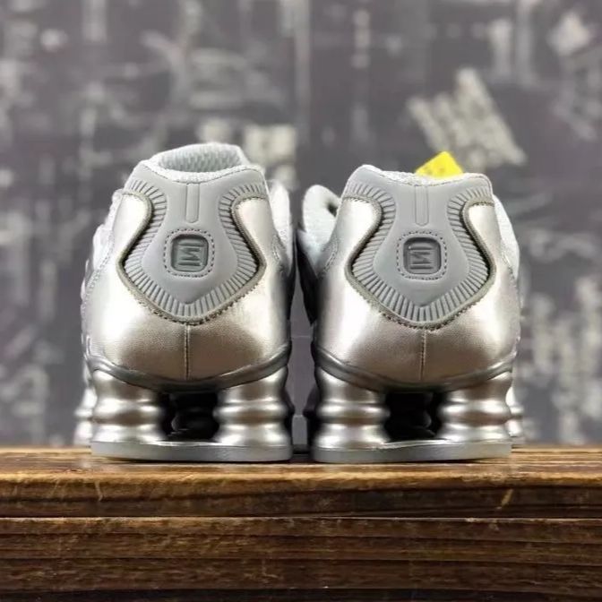 新品 限定 Nike Shox TL ナイキ ショックス TL スニーカー 男女兼用 未使用 - メルカリ