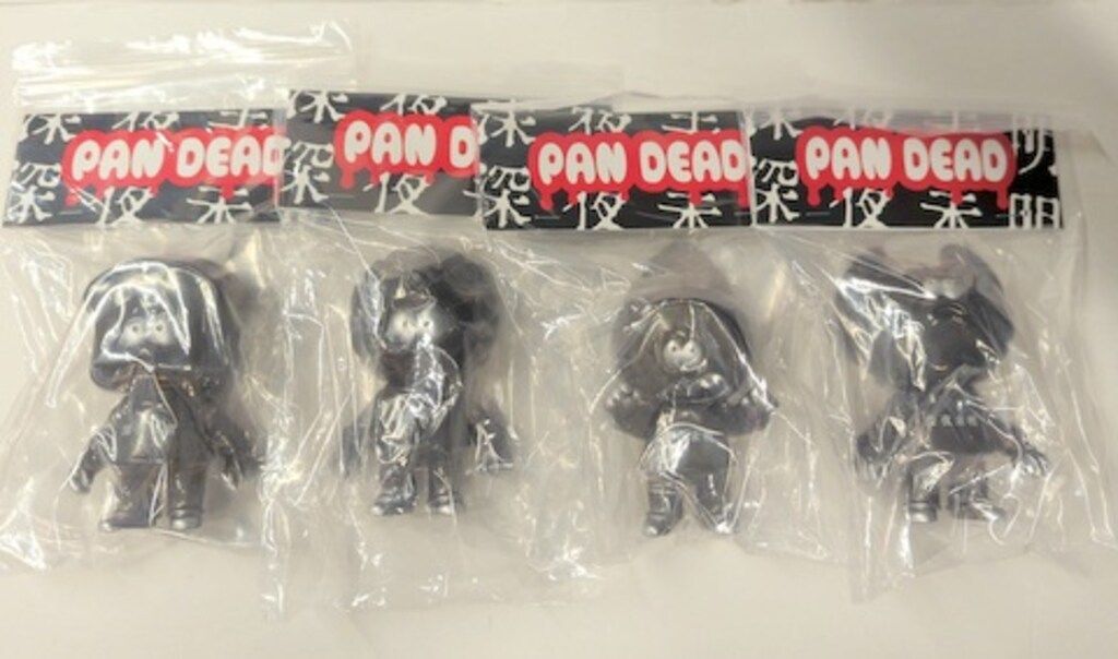 PANDEAD 深夜未明 GID Ver. 4体セット HUMANROBOT TOYS PANDEAD 深夜未明 GIDver. 4体セット - メルカリ