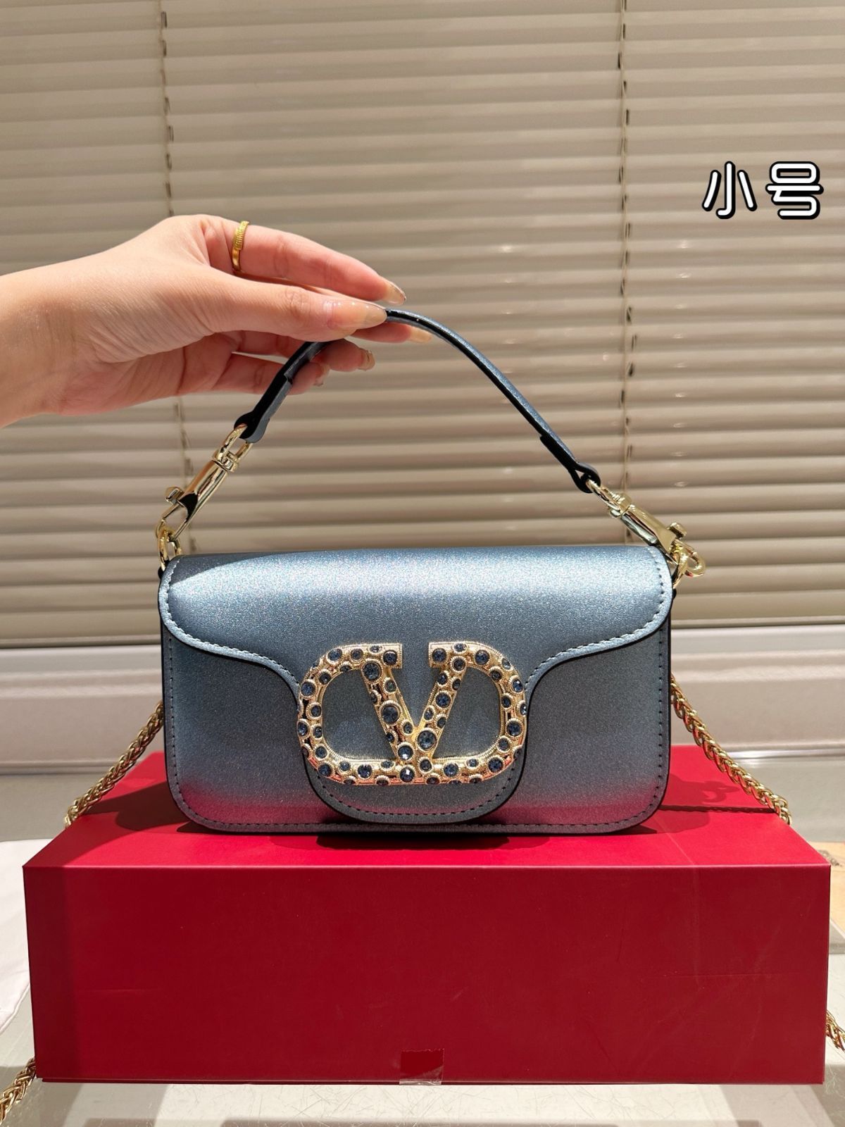 今日特価】VALENTINO GARAVANI LOC? ショルダーバッグ-MM輸入2