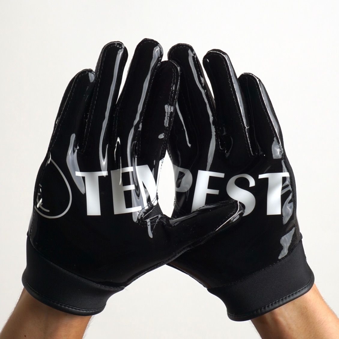 TEMPEST　GLOVES【BLACK】アメフト　アメリカンフットボール