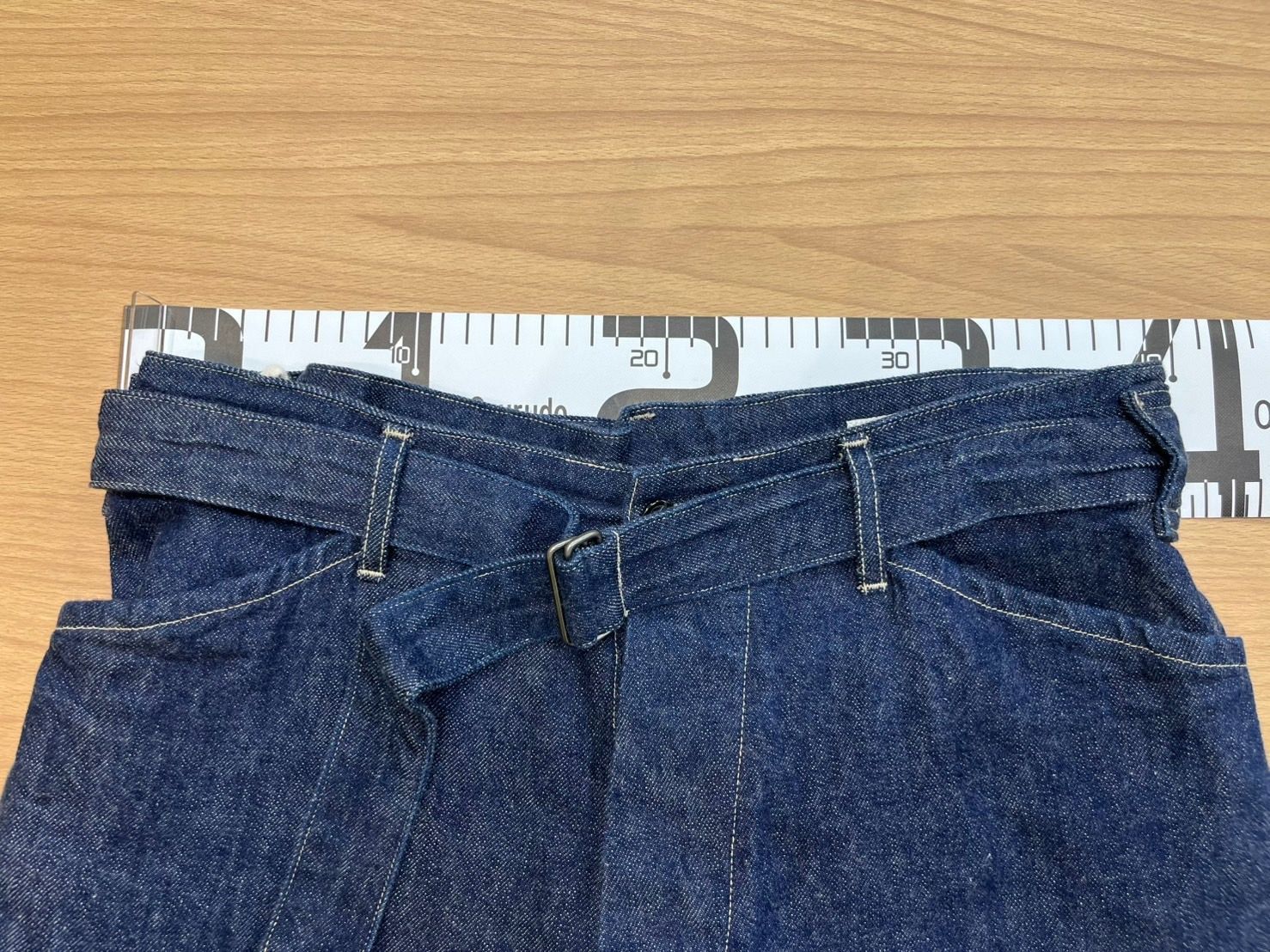 comoli ベルテッドデニム　インディゴ EL6】COMOLI コモリ VO1-03001 ベルテッドデニムパンツ