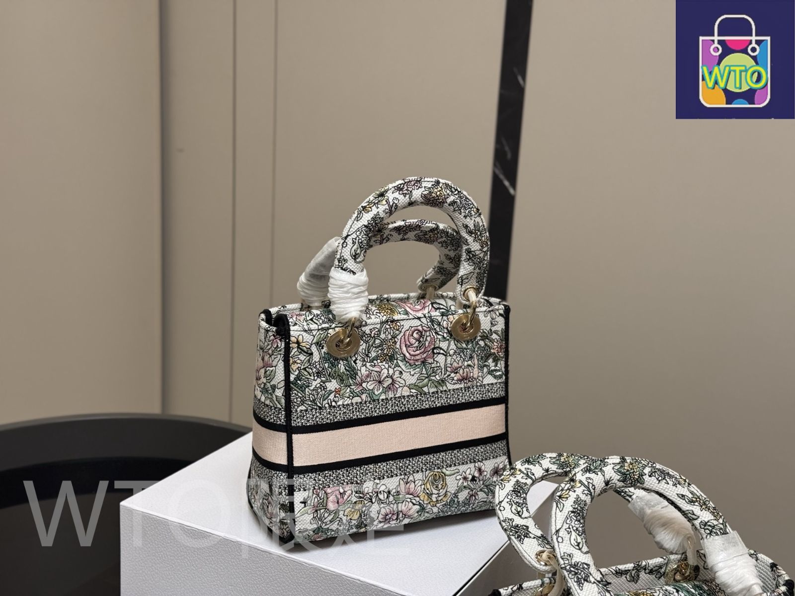 ディオール 刺繍