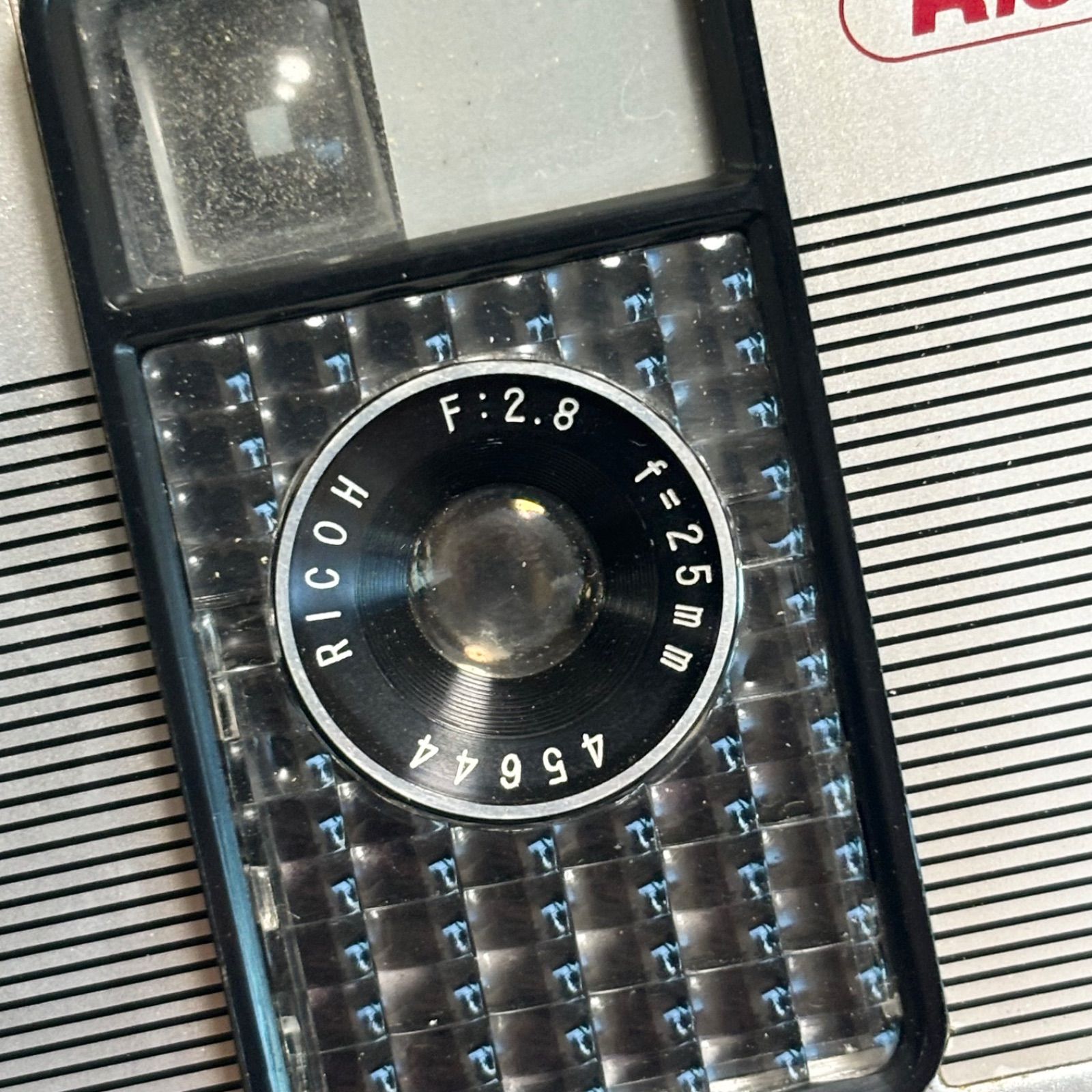 コンパクトフィルムカメラ